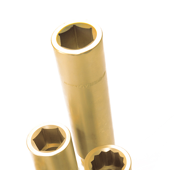 2-1/2" x 54 mm, 4-point impact-socket, ExtraLONG™ , natural finish